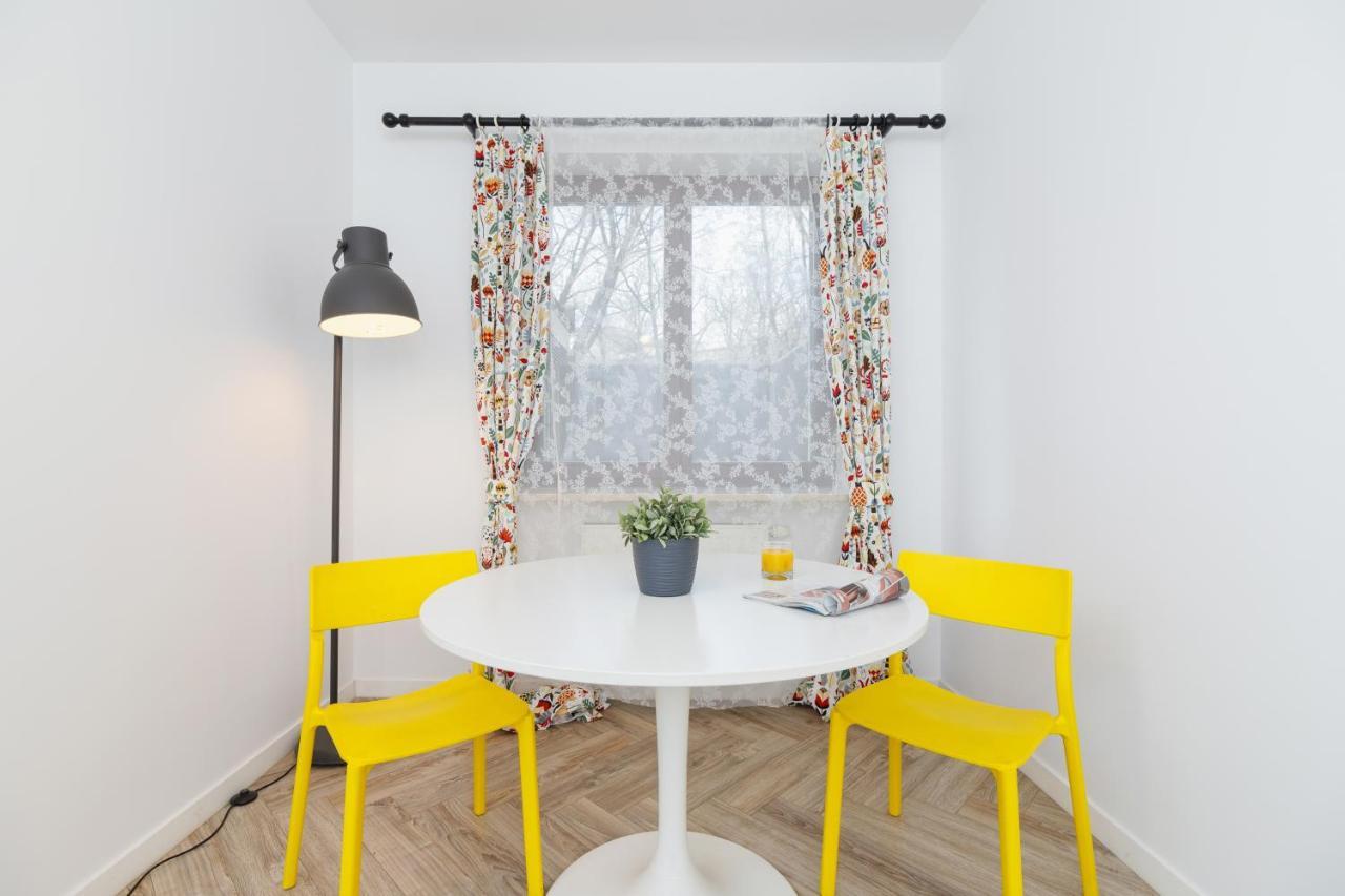 Premium Apartment Ludwinowska Kraków by Renters Exterior foto