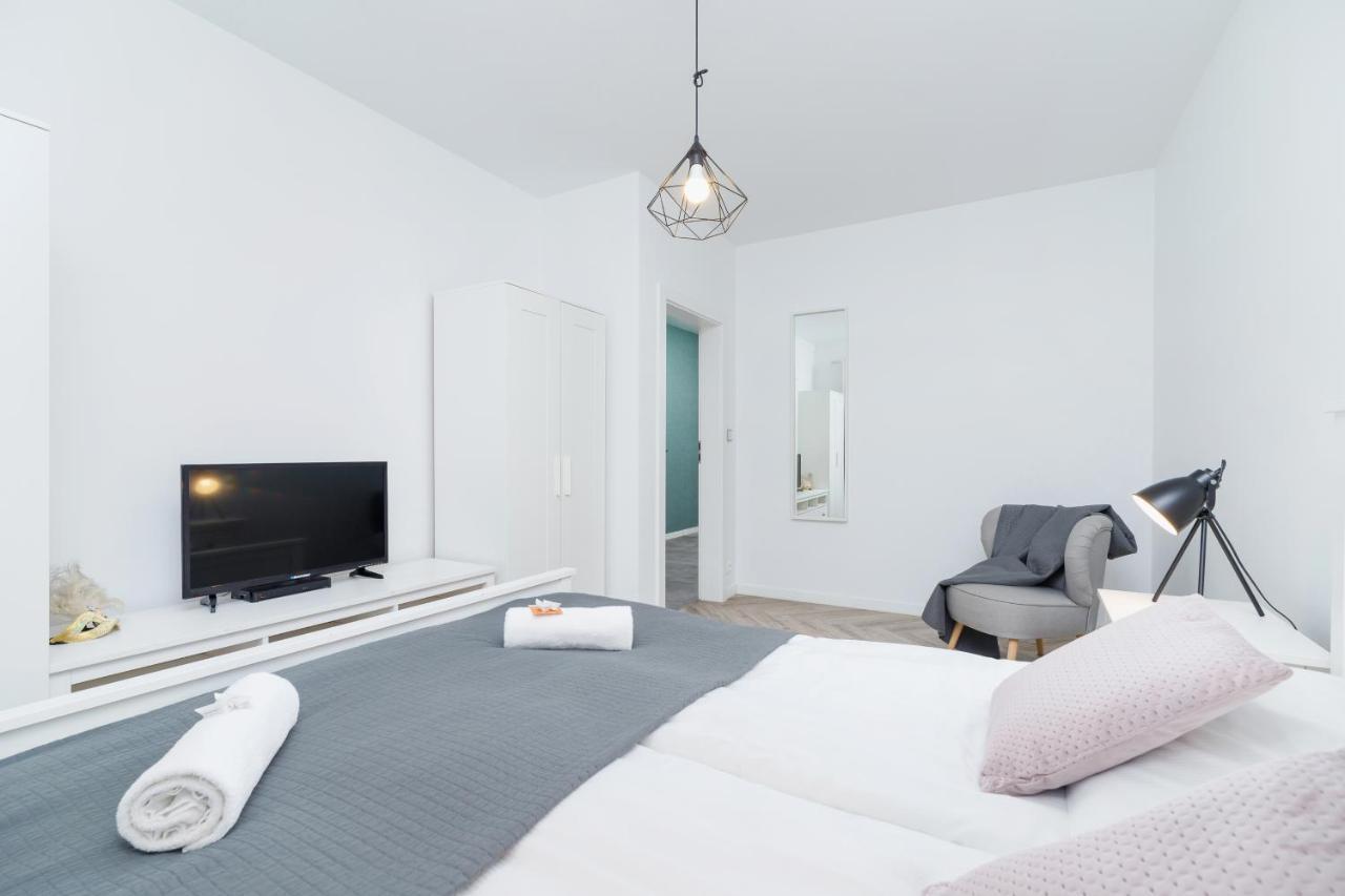 Premium Apartment Ludwinowska Kraków by Renters Exterior foto