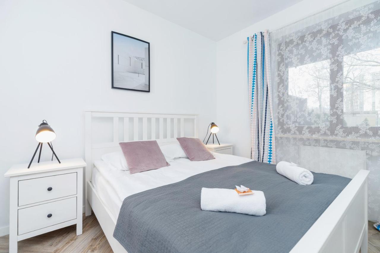 Premium Apartment Ludwinowska Kraków by Renters Exterior foto