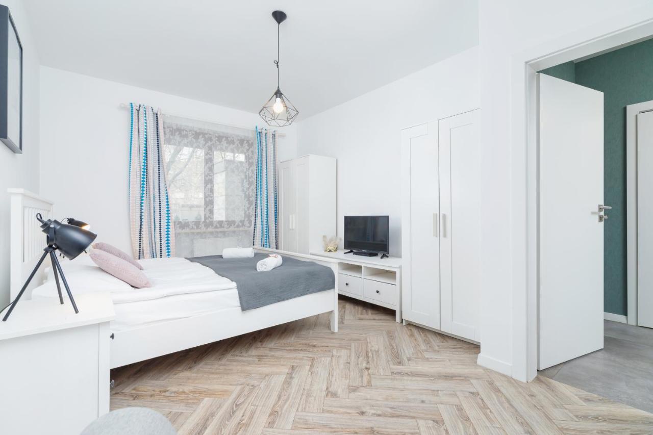 Premium Apartment Ludwinowska Kraków by Renters Exterior foto