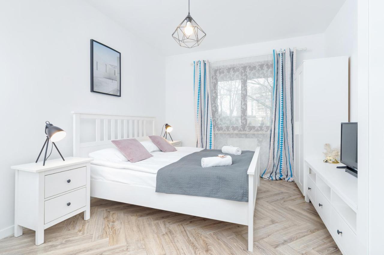 Premium Apartment Ludwinowska Kraków by Renters Exterior foto